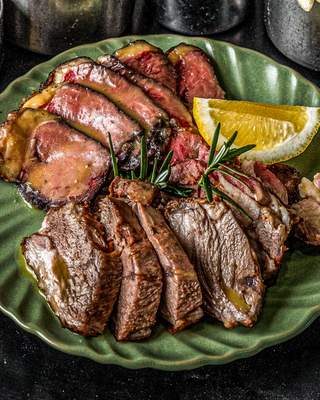 How to Build the Perfect BBQ Plate at Barbicrew